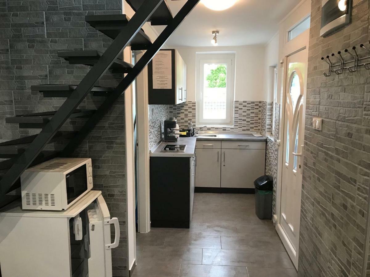 Heni Apartment Bük Екстериор снимка