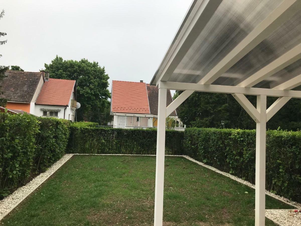 Heni Apartment Bük Екстериор снимка